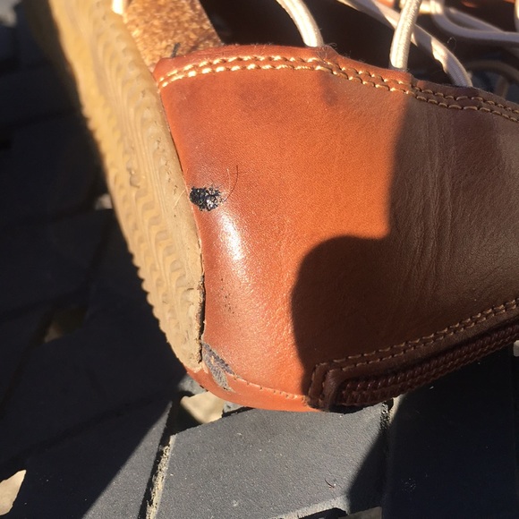 Cute pair of gladiator sandals - Picture 6 of 6